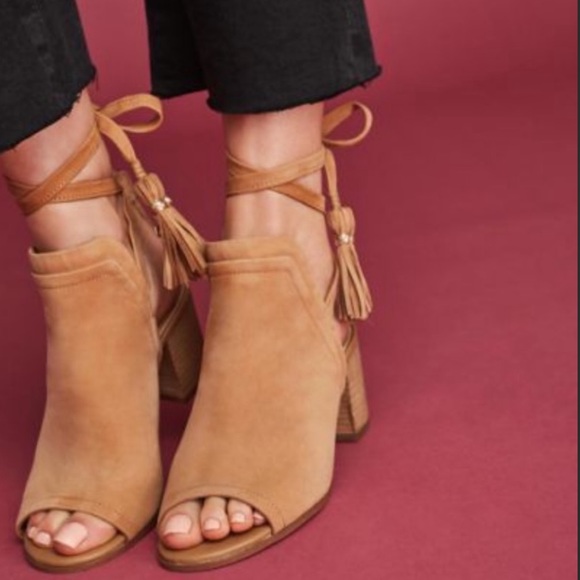 Sam Edelman Shoes - SAM EDELMAN Sampson Block Heel Bootie/Sandal in Caramel